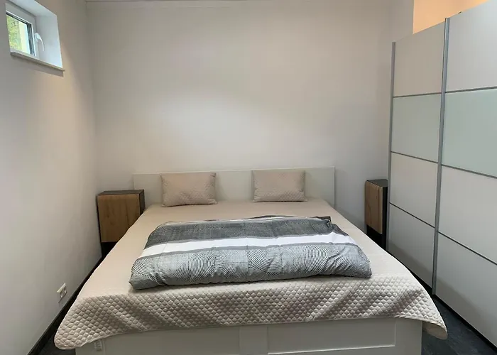 Schlafzimmer Nr1 Heidingsfeld Würzburg